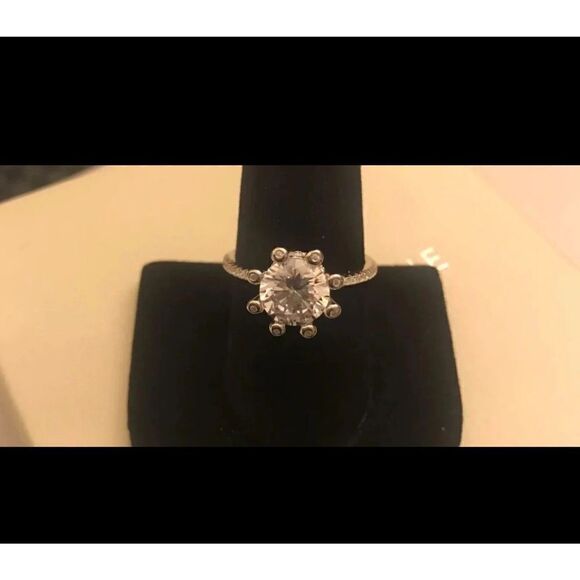 3.75 Ct. Starburst Flower Design Diamonique Engagement Ring Sz 9~925 Sterling - Picture 5 of 7